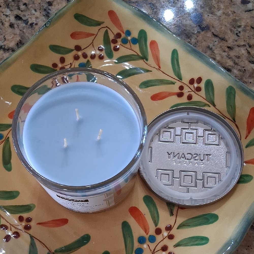 Tuscany Ocean View Scented Jar Candle - Blue & White. NWT. Delicious Scent!! - Picture 5 of 9